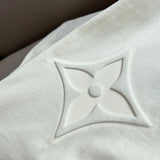 Copia de Louis Vuitton Relief Logo Tee White