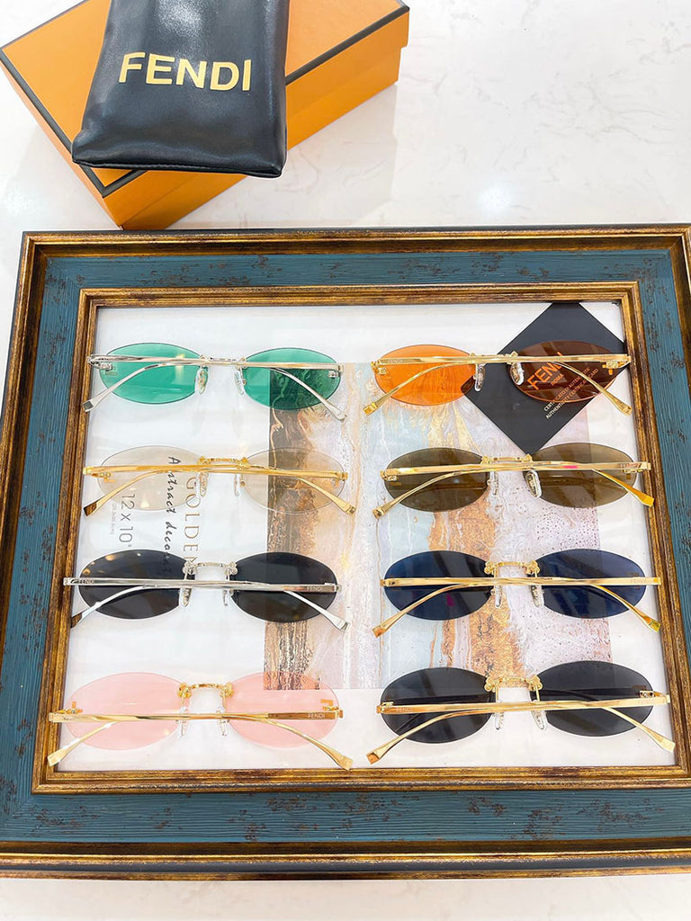 Sunglasses FENDI First FE4082US 30B 59-15 Gold in stock | Price 291,67 € |  Visiofactory