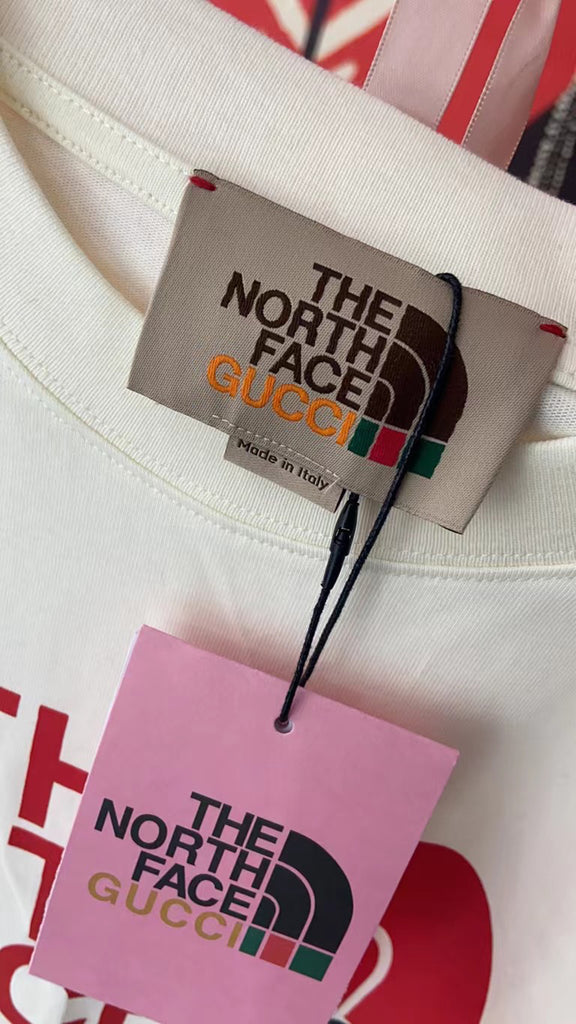 T-shirt The North Face x Gucci White size M International in Cotton -  35996419
